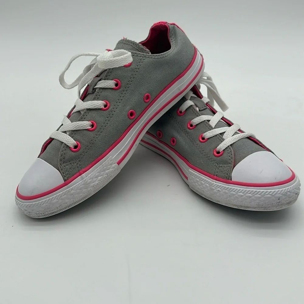 Converse All Star Chuck Taylor Girls Size 4 Double Tongue Sneaker 640578F